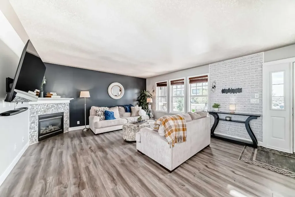 22 Moe Avenue NW Langdon AB T0J1X2