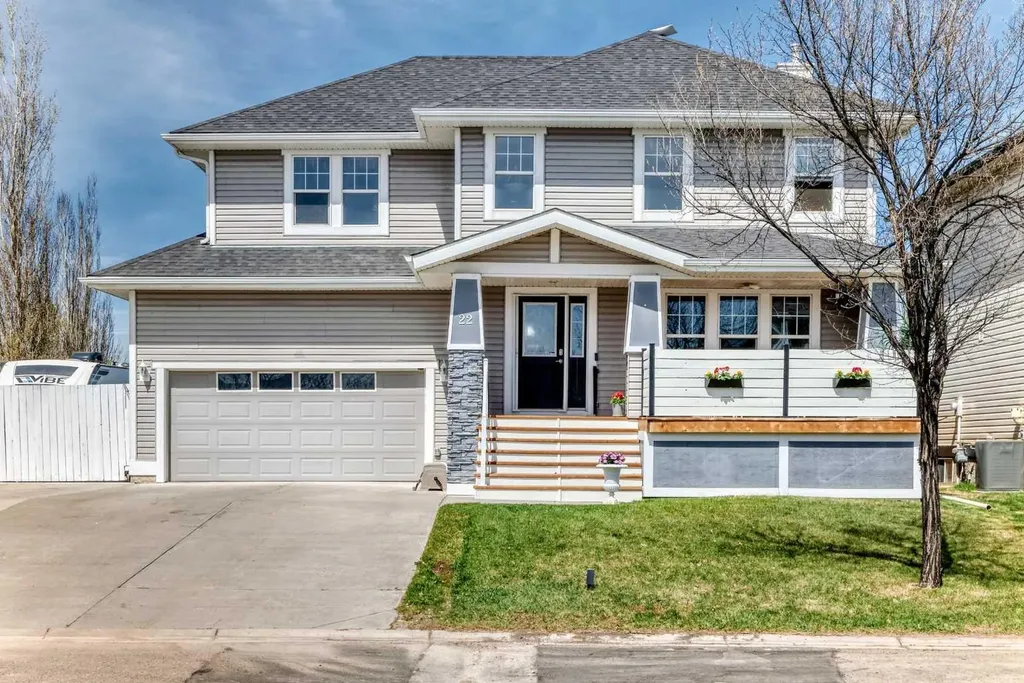 22 Moe Avenue NW Langdon AB T0J1X2
