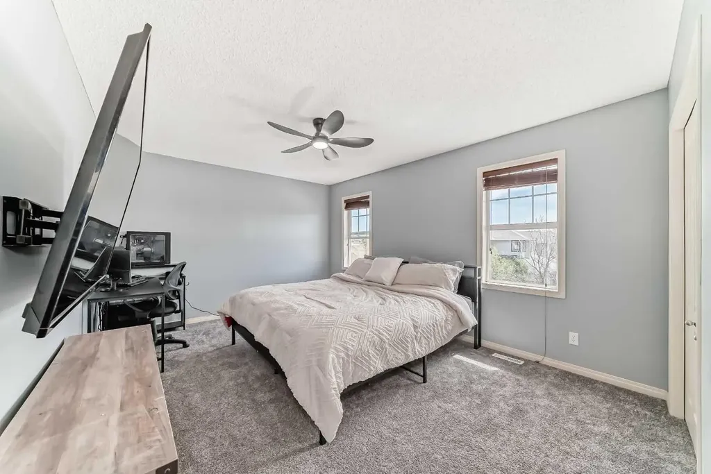 22 Moe Avenue NW Langdon AB T0J1X2