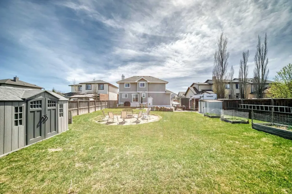 22 Moe Avenue NW Langdon AB T0J1X2