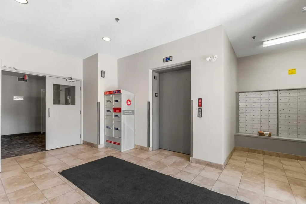 1540 Sherwood Boulevard NW Calgary AB T3R 0K5