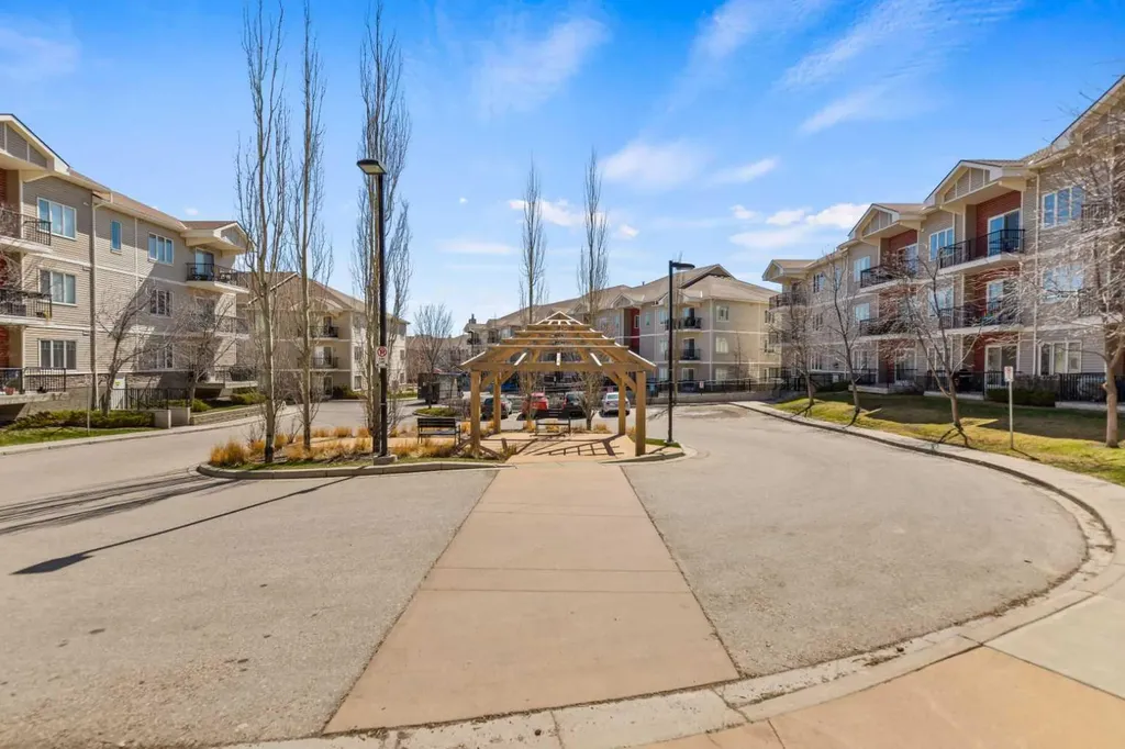 1540 Sherwood Boulevard NW Calgary AB T3R 0K5