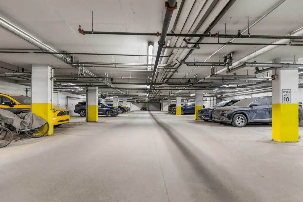 1540 Sherwood Boulevard NW Calgary AB T3R 0K5