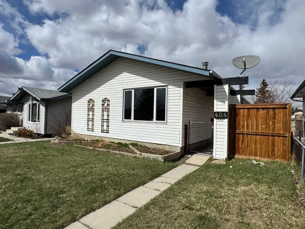 404 Acacia Drive SE Airdrie AB T4B 1G1