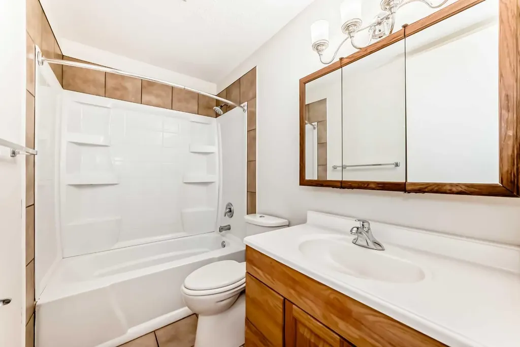 404 Acacia Drive SE Airdrie AB T4B 1G1