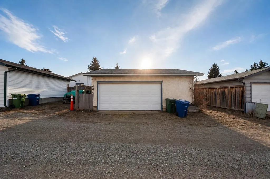 404 Acacia Drive SE Airdrie AB T4B 1G1