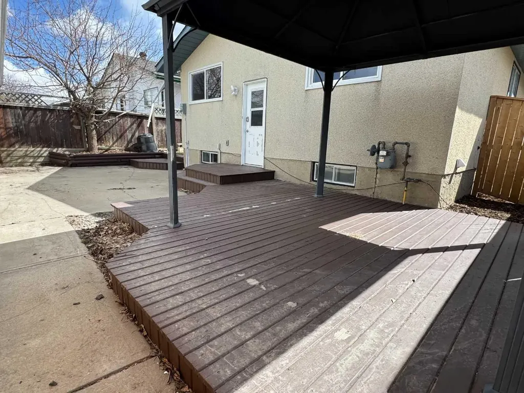 404 Acacia Drive SE Airdrie AB T4B 1G1