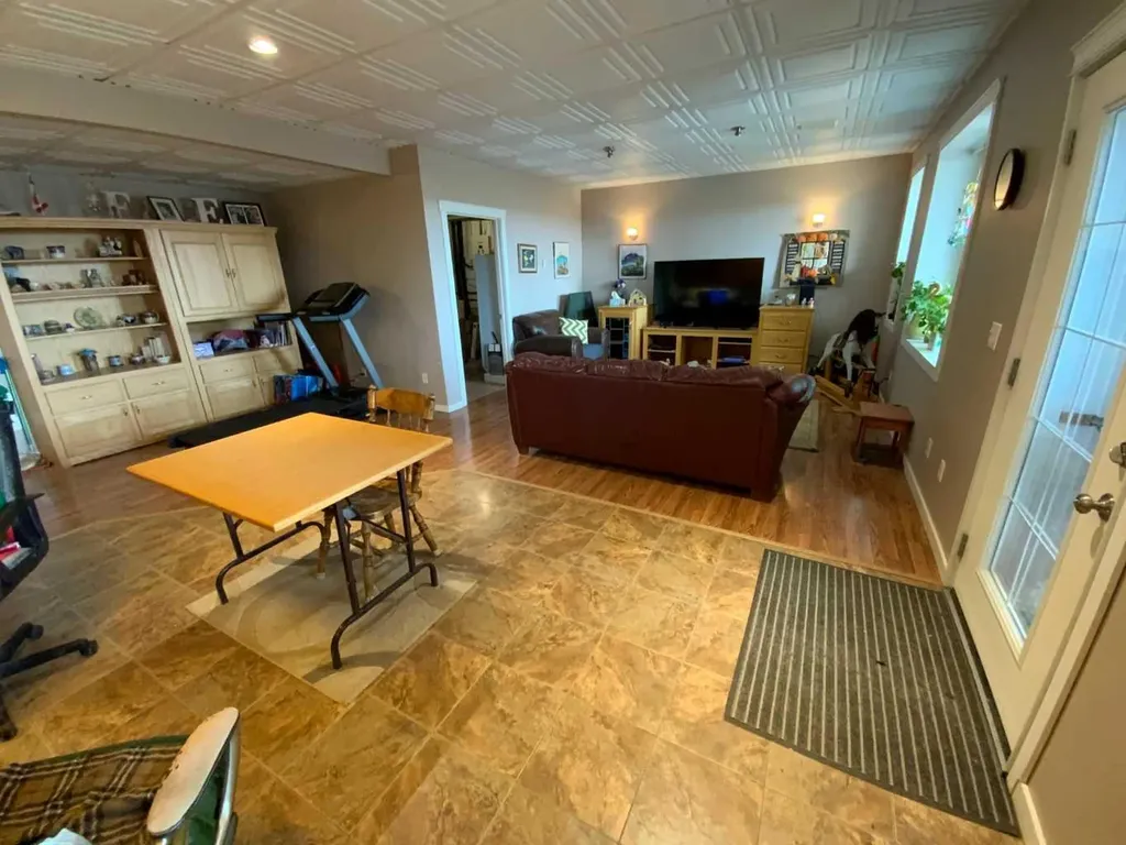 238 Centre Street S Linden AB T0M 1J0