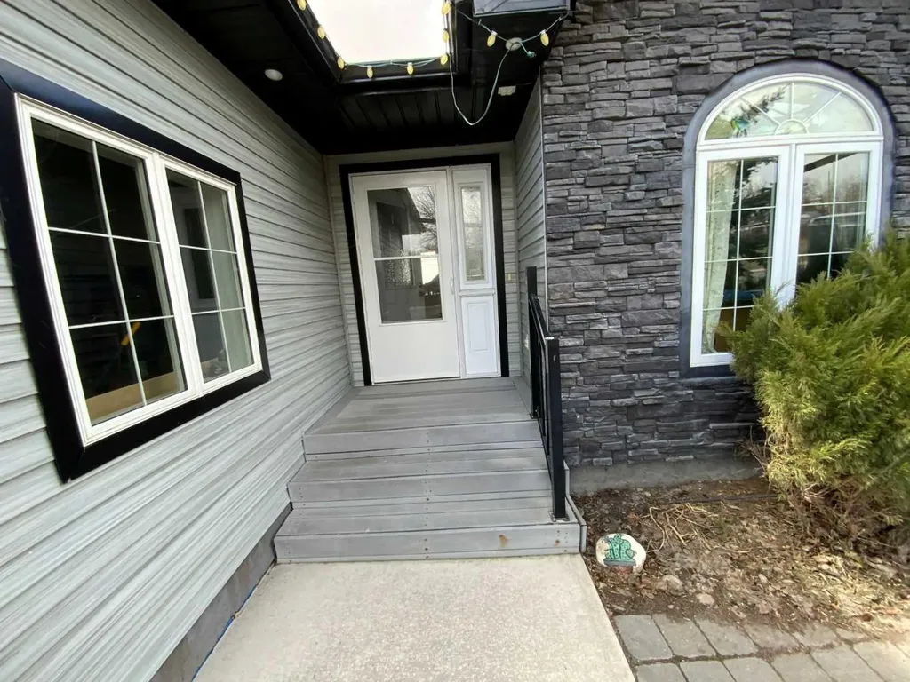238 Centre Street S Linden AB T0M 1J0