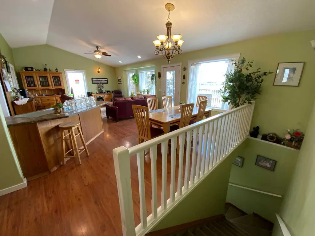238 Centre Street S Linden AB T0M 1J0