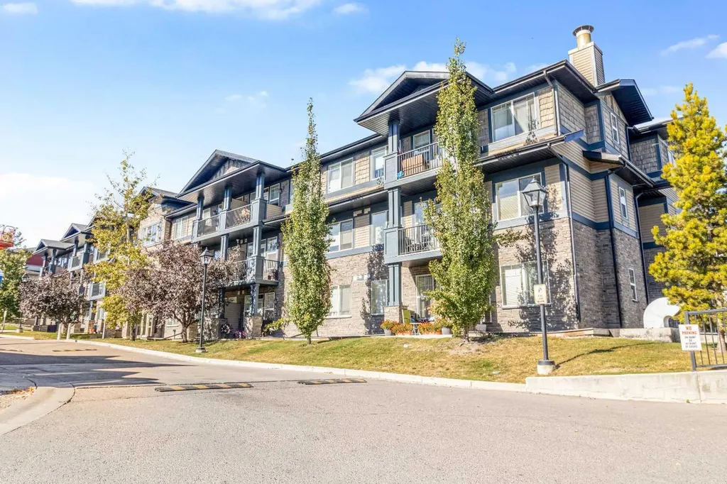 10 Panatella Road NW Calgary AB T3K 0V4