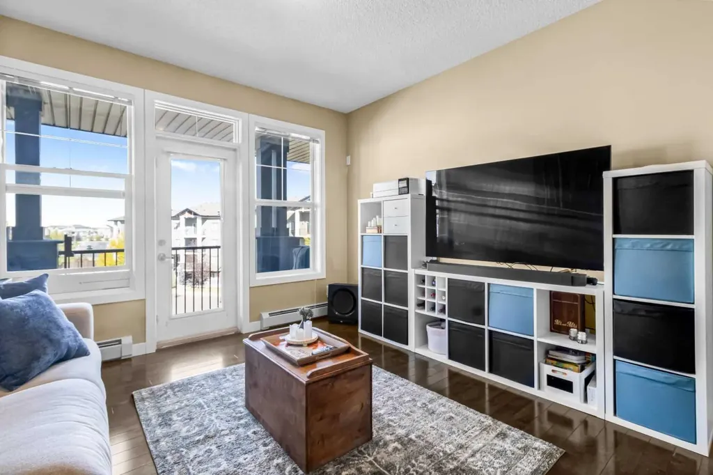 10 Panatella Road NW Calgary AB T3K 0V4