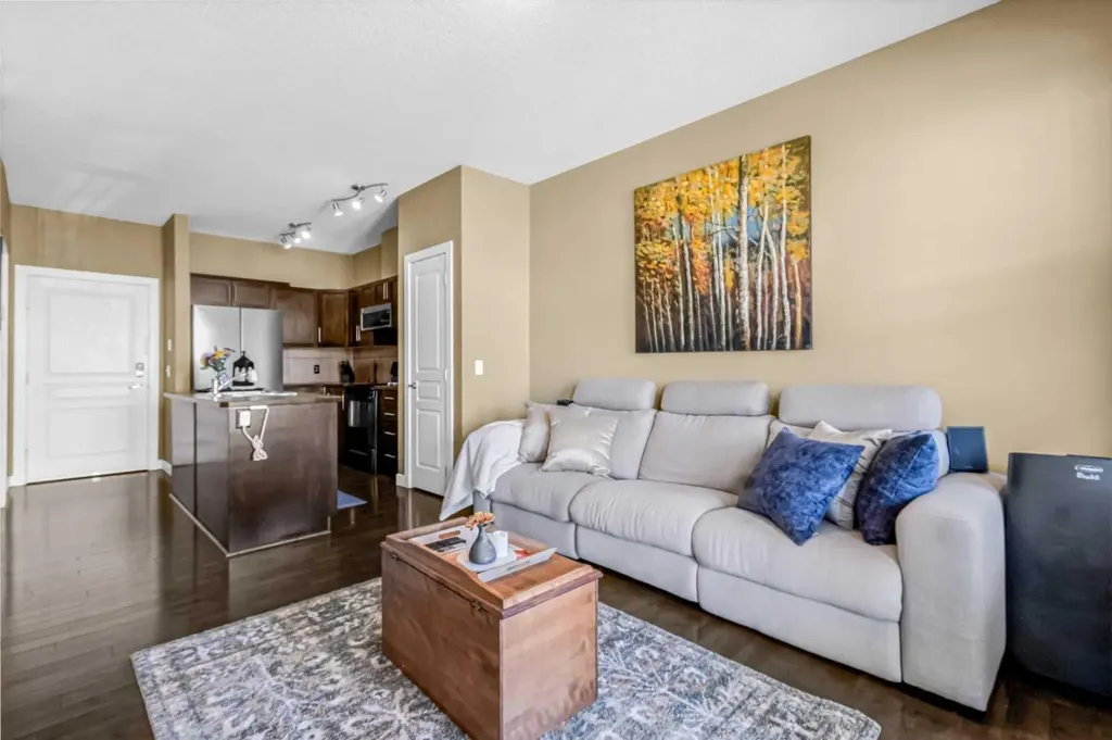 10 Panatella Road NW Calgary AB T3K 0V4