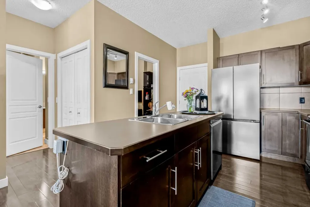 10 Panatella Road NW Calgary AB T3K 0V4