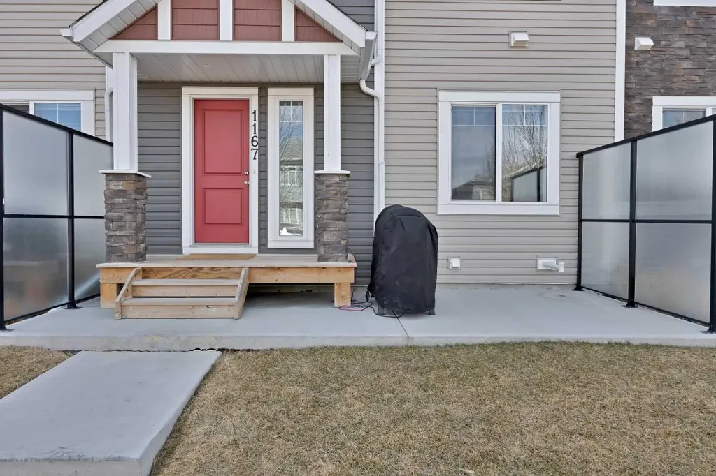 1167 Channelside Drive SW Airdrie AB T4B 4L3