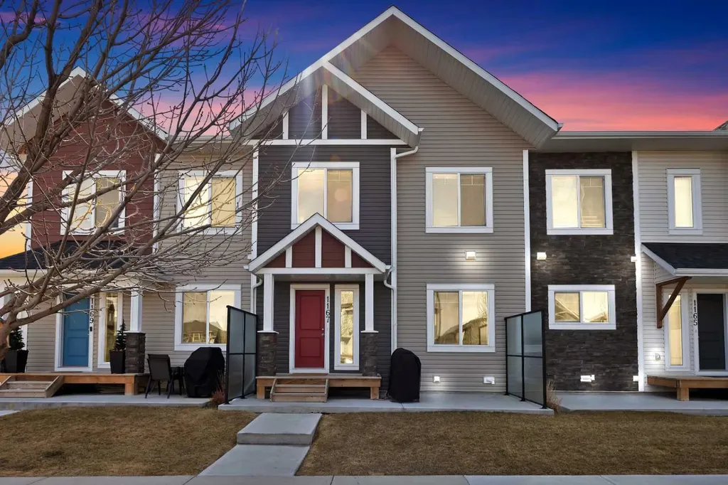 1167 Channelside Drive SW Airdrie AB T4B 4L3