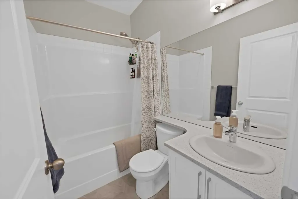 1167 Channelside Drive SW Airdrie AB T4B 4L3