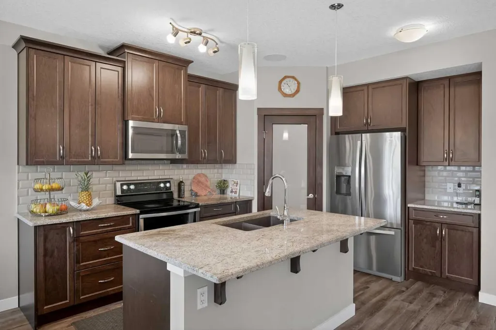 76 Nolancrest Circle NW Calgary AB T3R 0T8