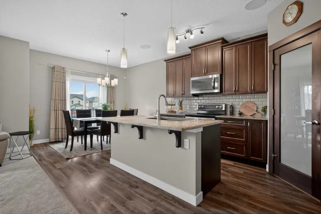 76 Nolancrest Circle NW Calgary AB T3R 0T8