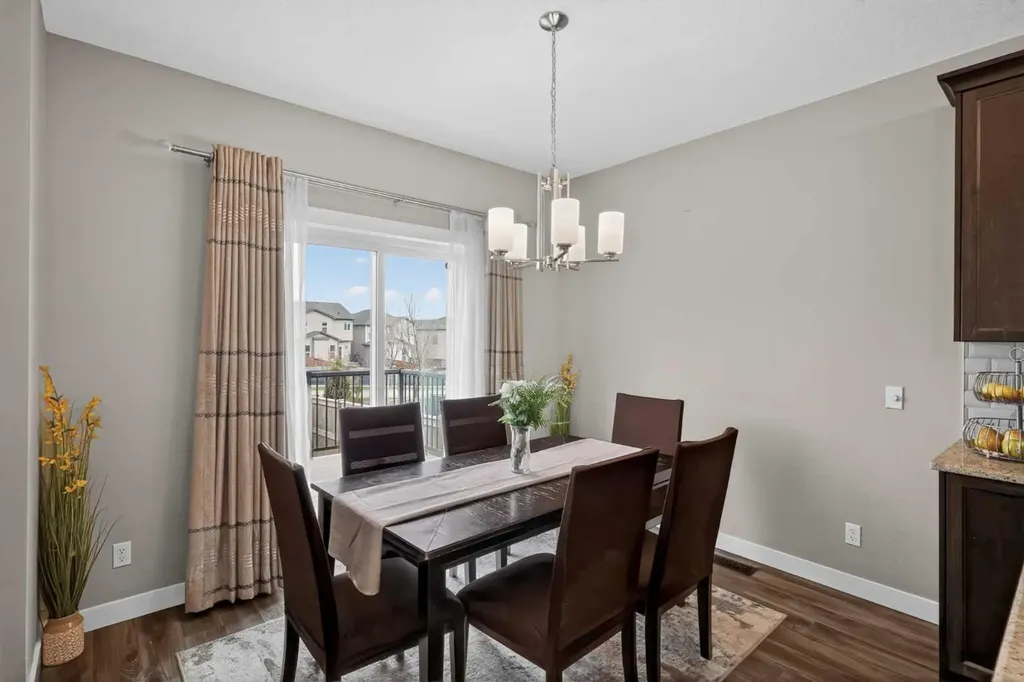 76 Nolancrest Circle NW Calgary AB T3R 0T8