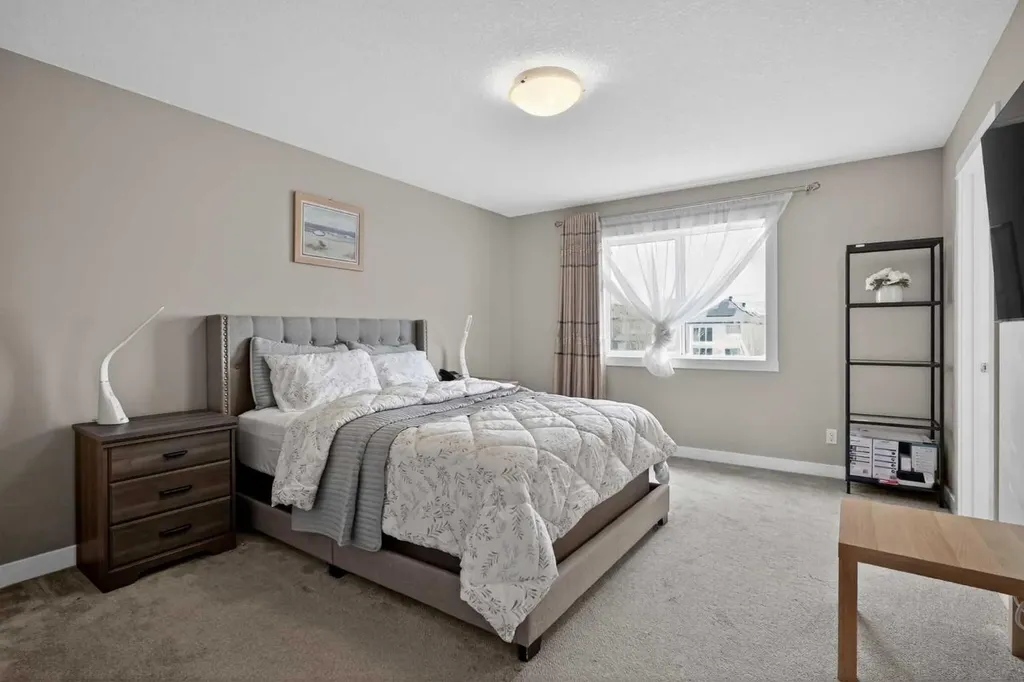 76 Nolancrest Circle NW Calgary AB T3R 0T8