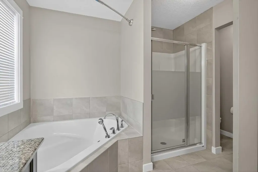 76 Nolancrest Circle NW Calgary AB T3R 0T8