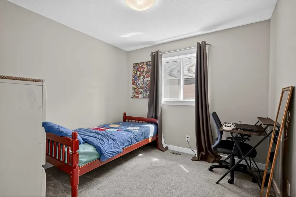 76 Nolancrest Circle NW Calgary AB T3R 0T8