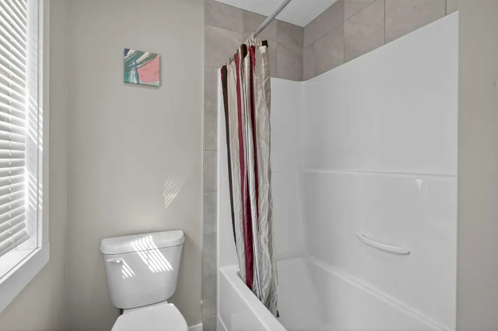 76 Nolancrest Circle NW Calgary AB T3R 0T8