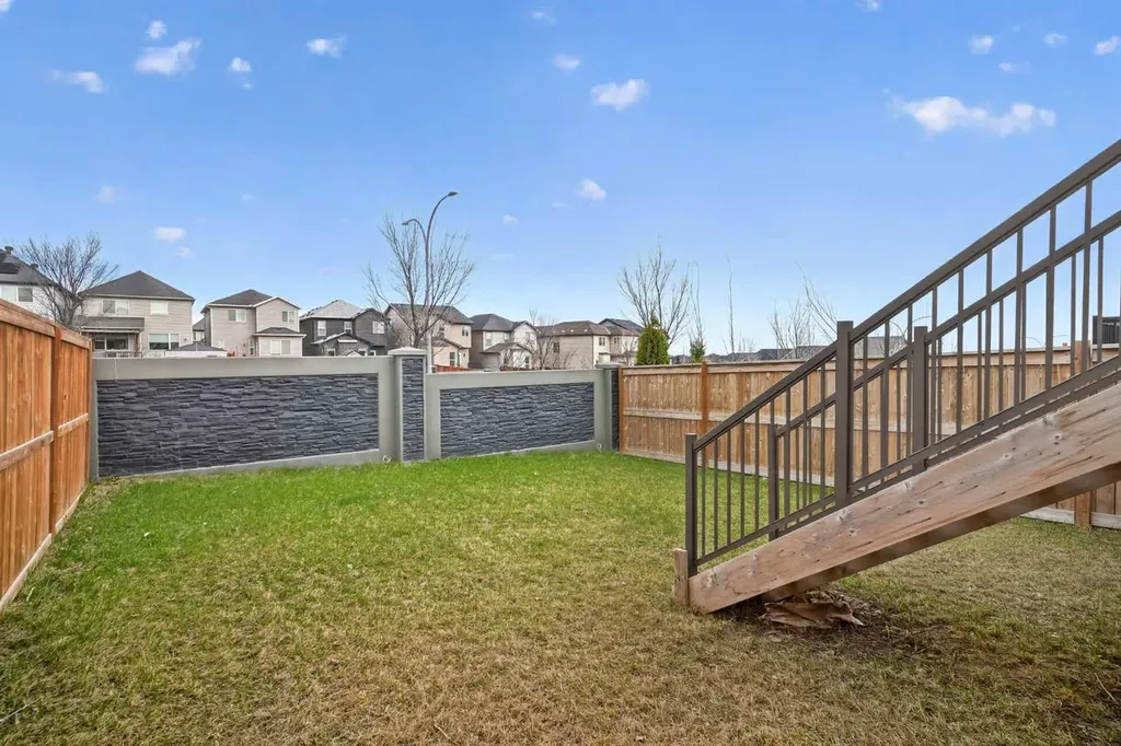 76 Nolancrest Circle NW Calgary AB T3R 0T8