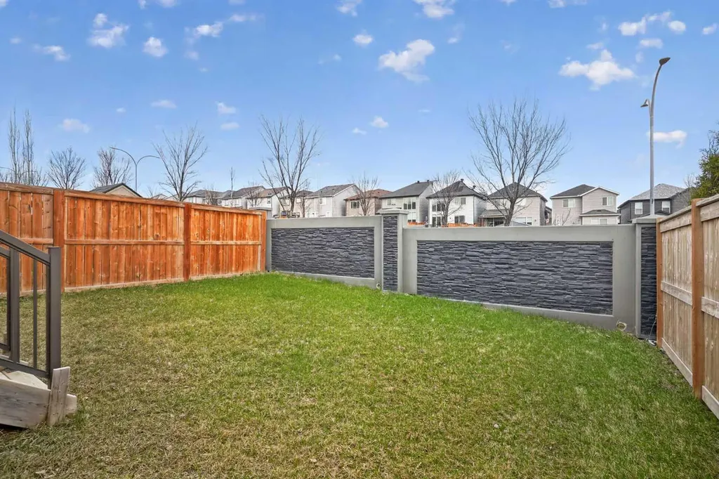 76 Nolancrest Circle NW Calgary AB T3R 0T8