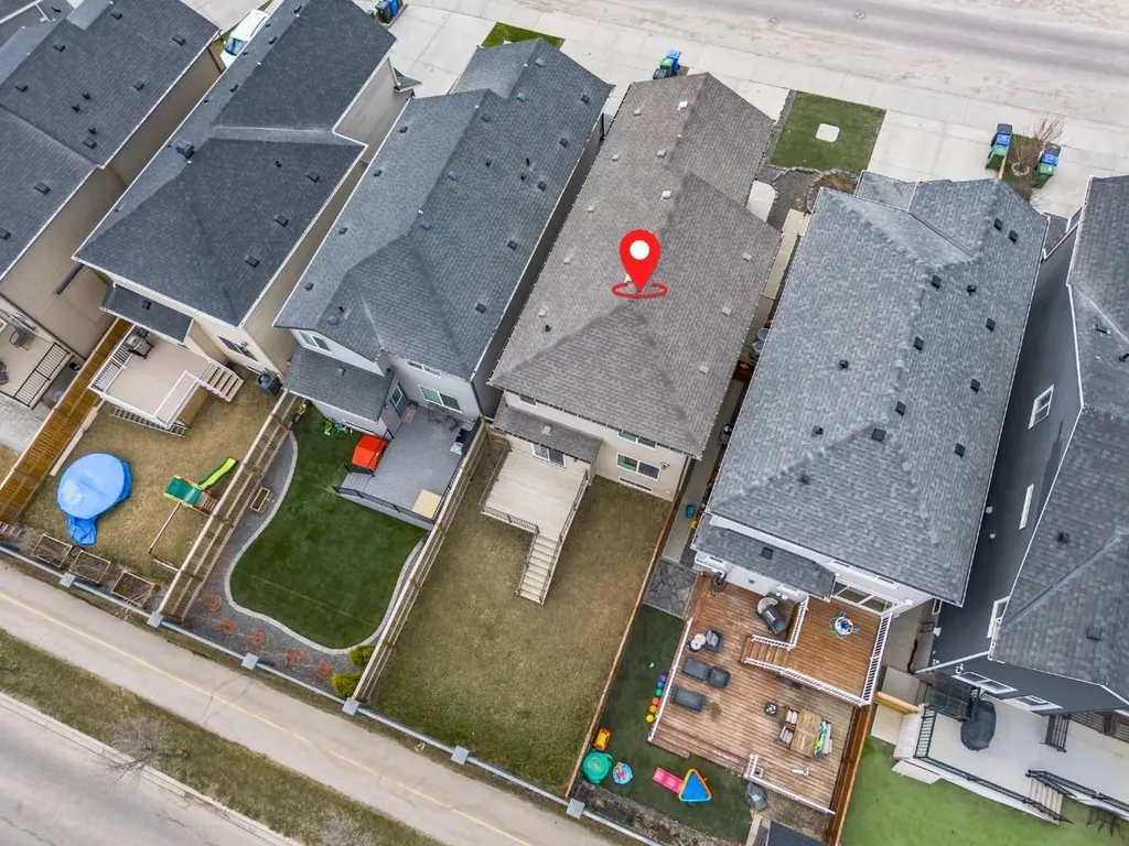 76 Nolancrest Circle NW Calgary AB T3R 0T8
