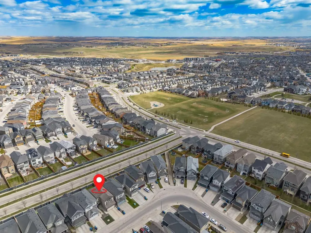 76 Nolancrest Circle NW Calgary AB T3R 0T8