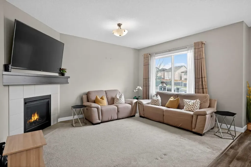 76 Nolancrest Circle NW Calgary AB T3R 0T8