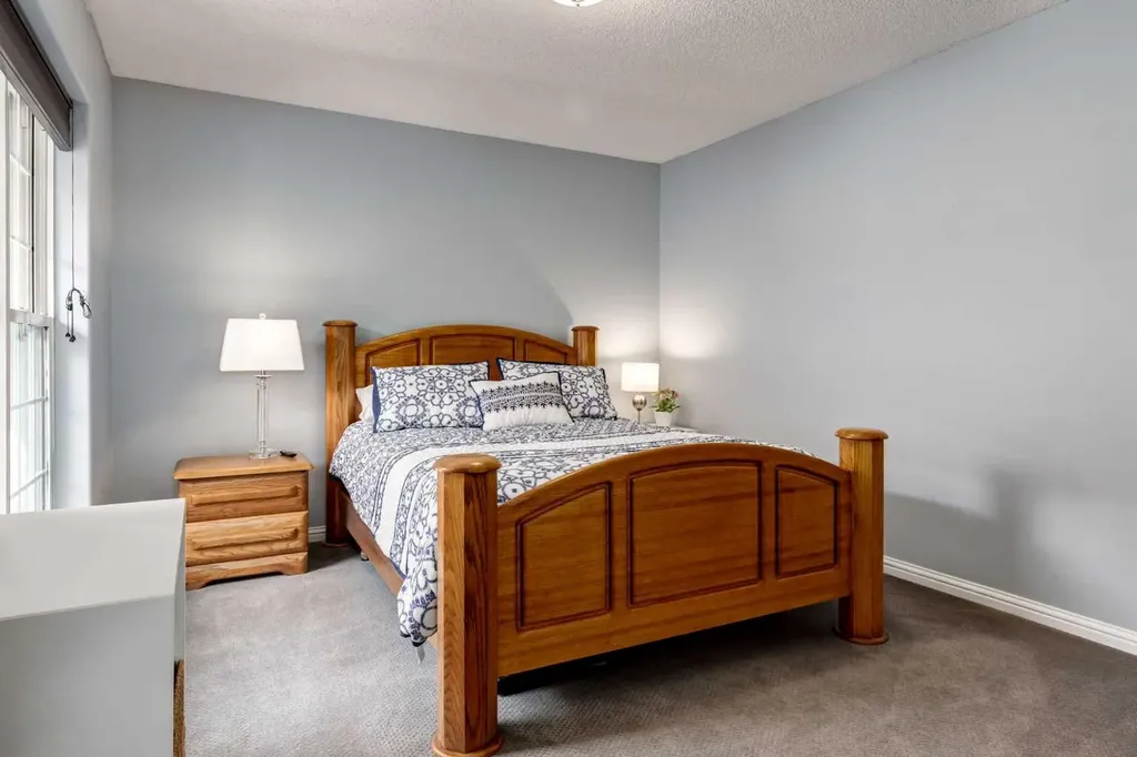 1997 Sirocco Drive SW Calgary AB T3H 3E6