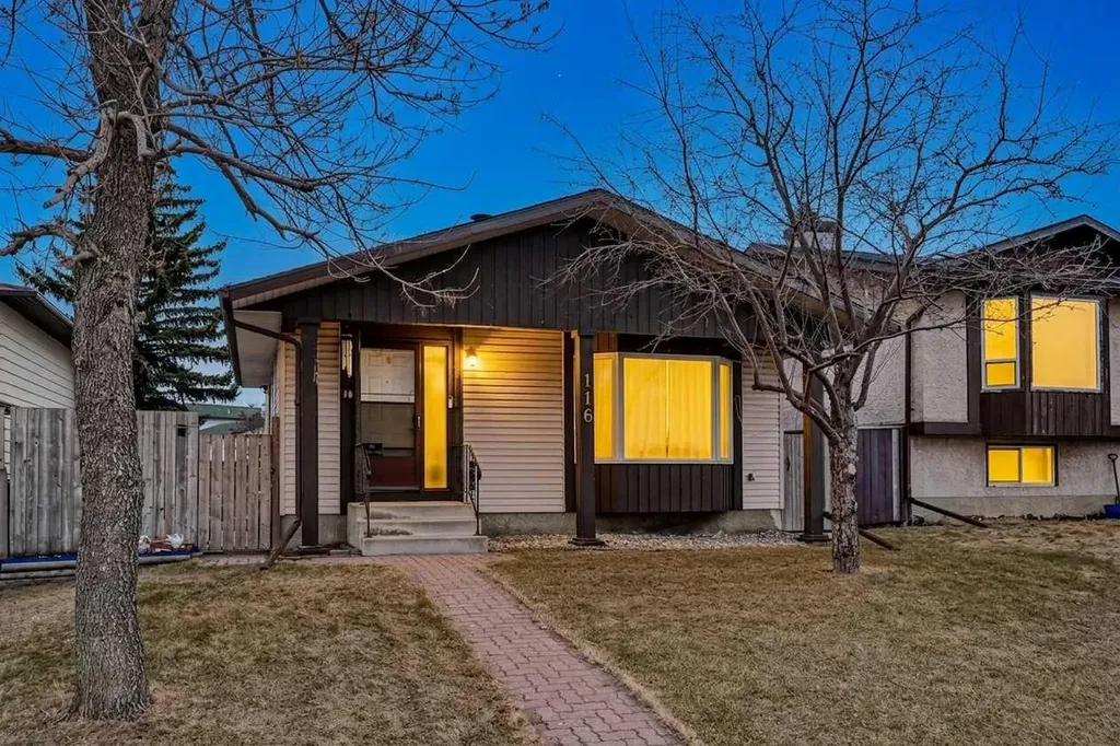 116 Templemont Circle NE Calgary AB T1Y 5A9