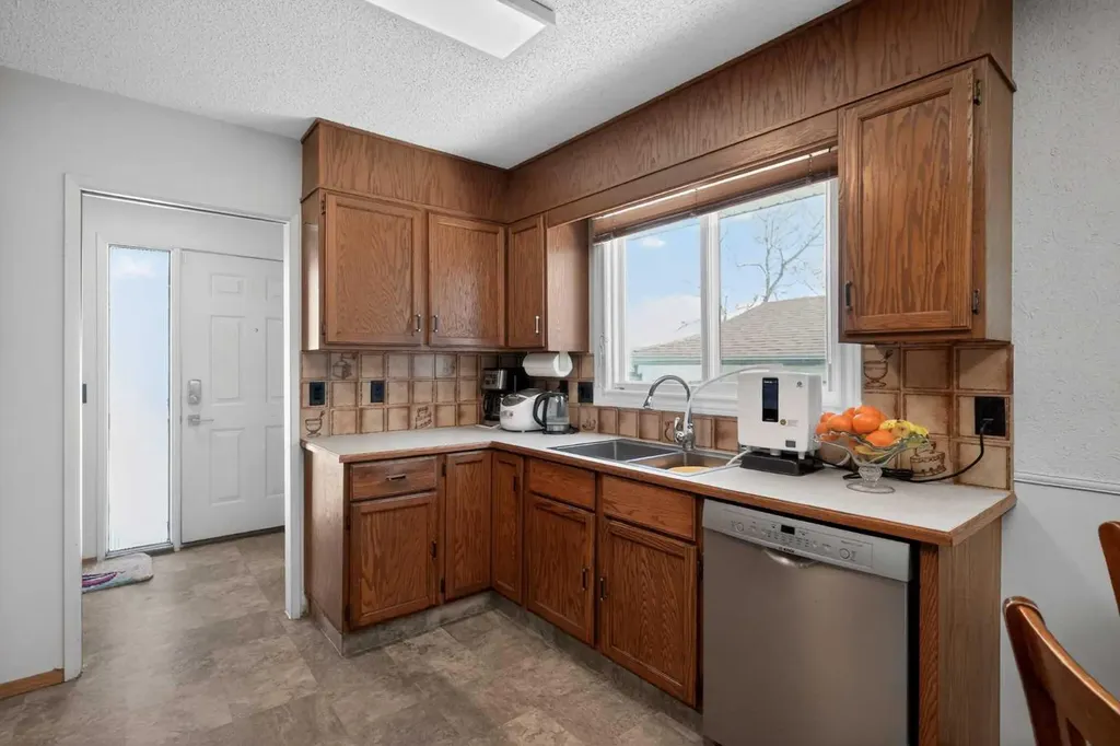 116 Templemont Circle NE Calgary AB T1Y 5A9