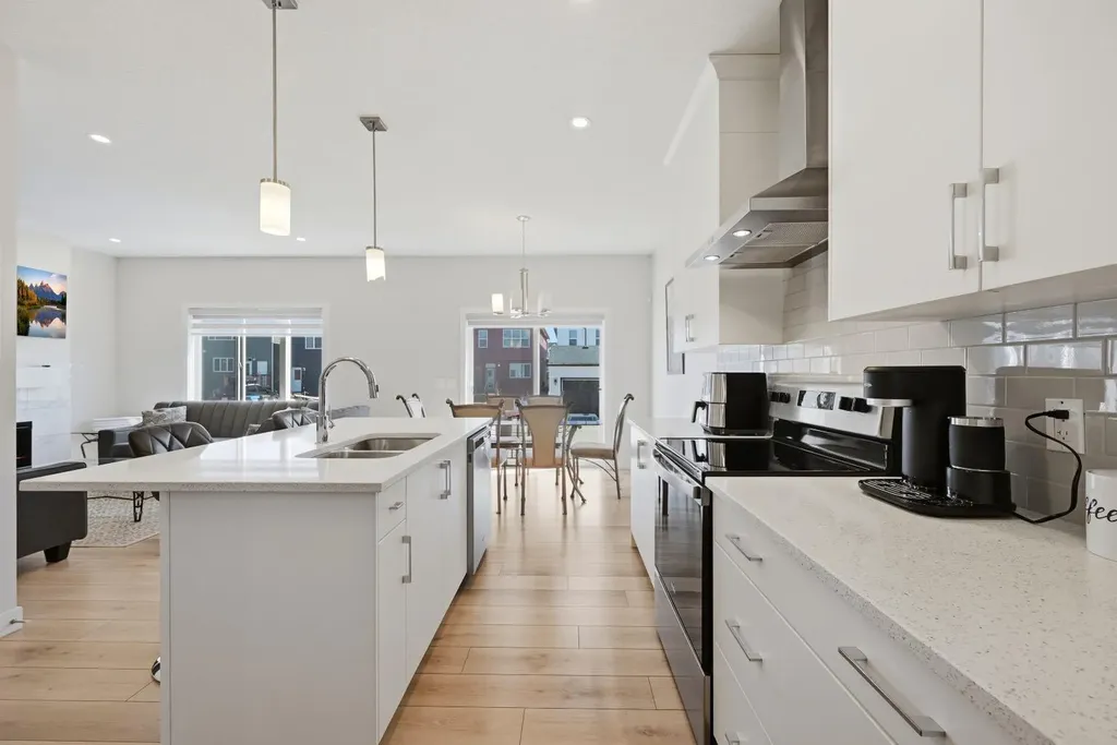 96 Homestead Grove NE Calgary AB T3J 2G7