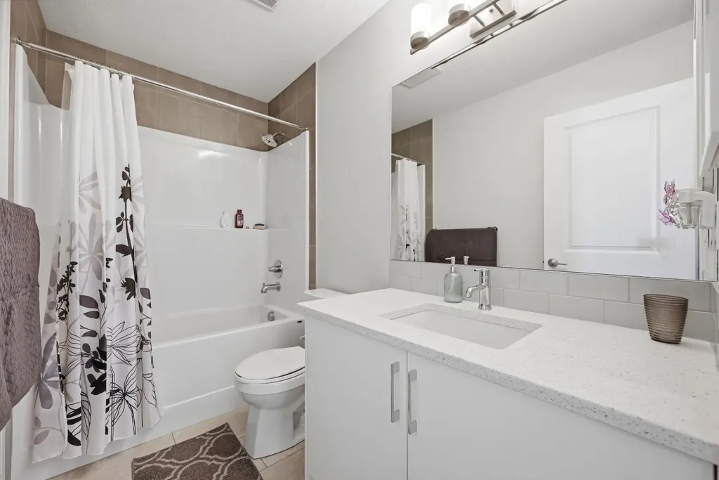 96 Homestead Grove NE Calgary AB T3J 2G7