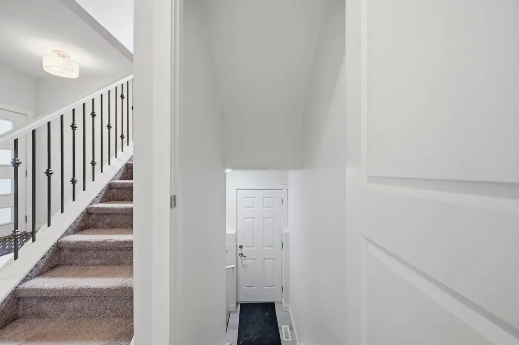 96 Homestead Grove NE Calgary AB T3J 2G7