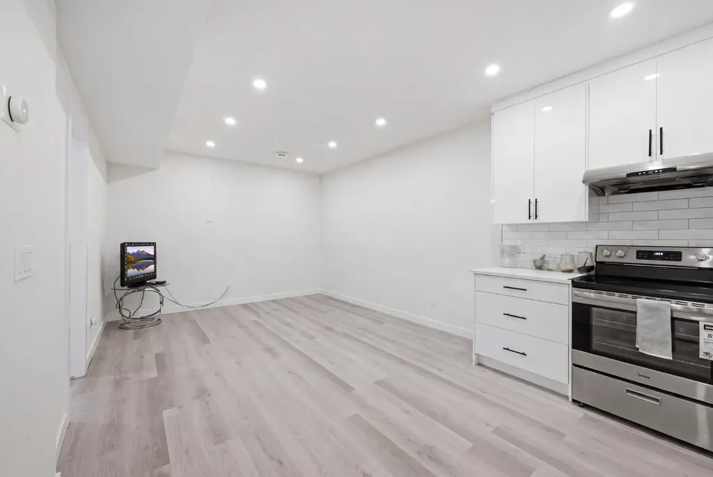 96 Homestead Grove NE Calgary AB T3J 2G7