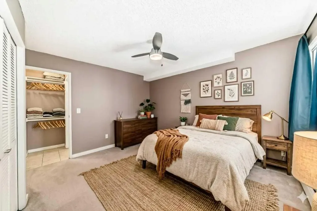 821 3 Avenue SW Calgary AB T2P 0H1