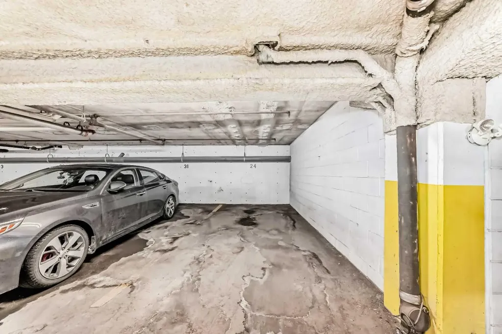 821 3 Avenue SW Calgary AB T2P 0H1