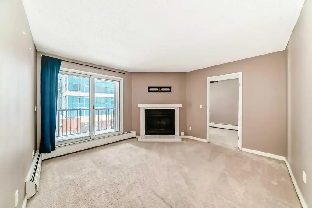 821 3 Avenue SW Calgary AB T2P 0H1