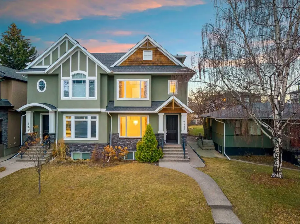 2427 22a Street NW Calgary AB T2M 3X7