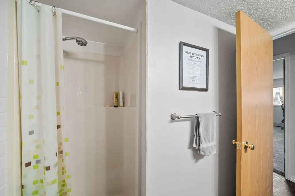 2211 29 Street SW Calgary AB T3E2K1