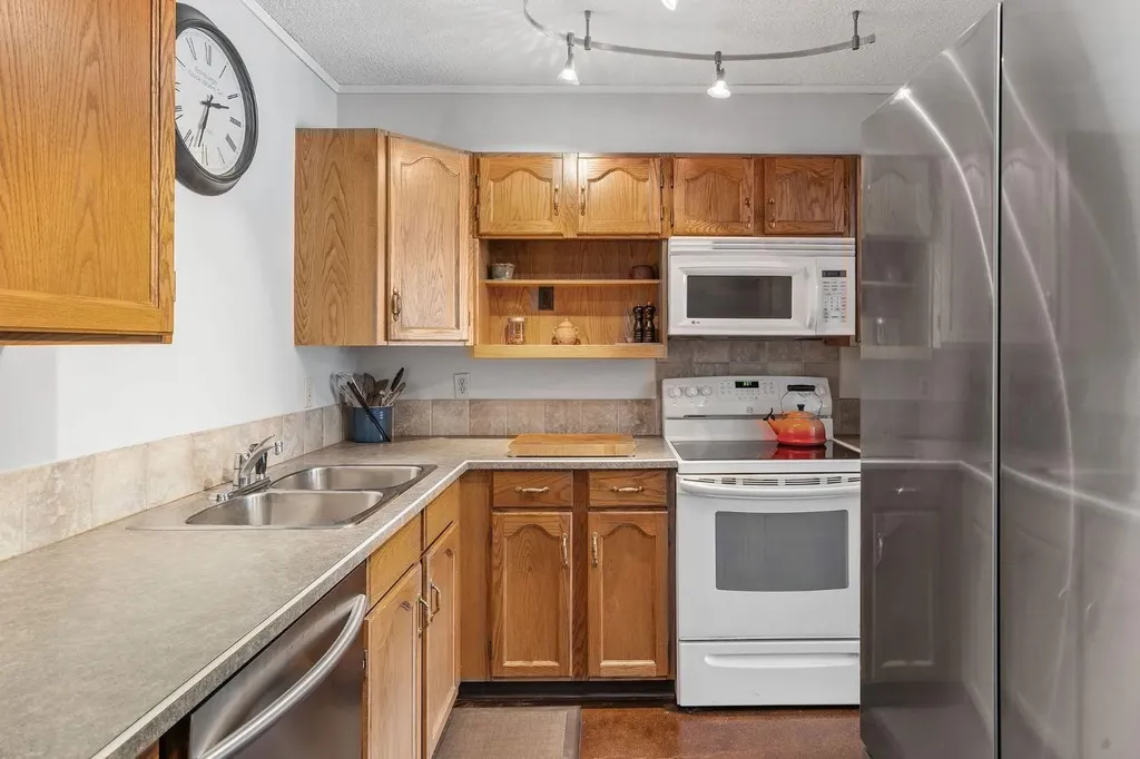 2211 29 Street SW Calgary AB T3E2K1