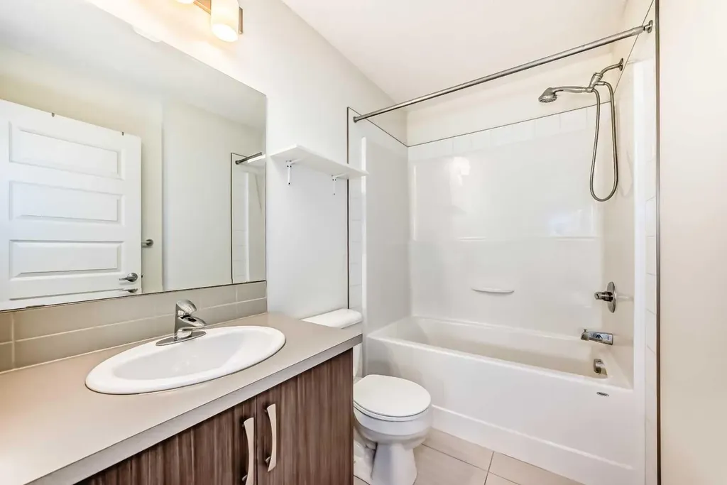 56 Auburn Bay Link SE Calgary AB T3M 1S7