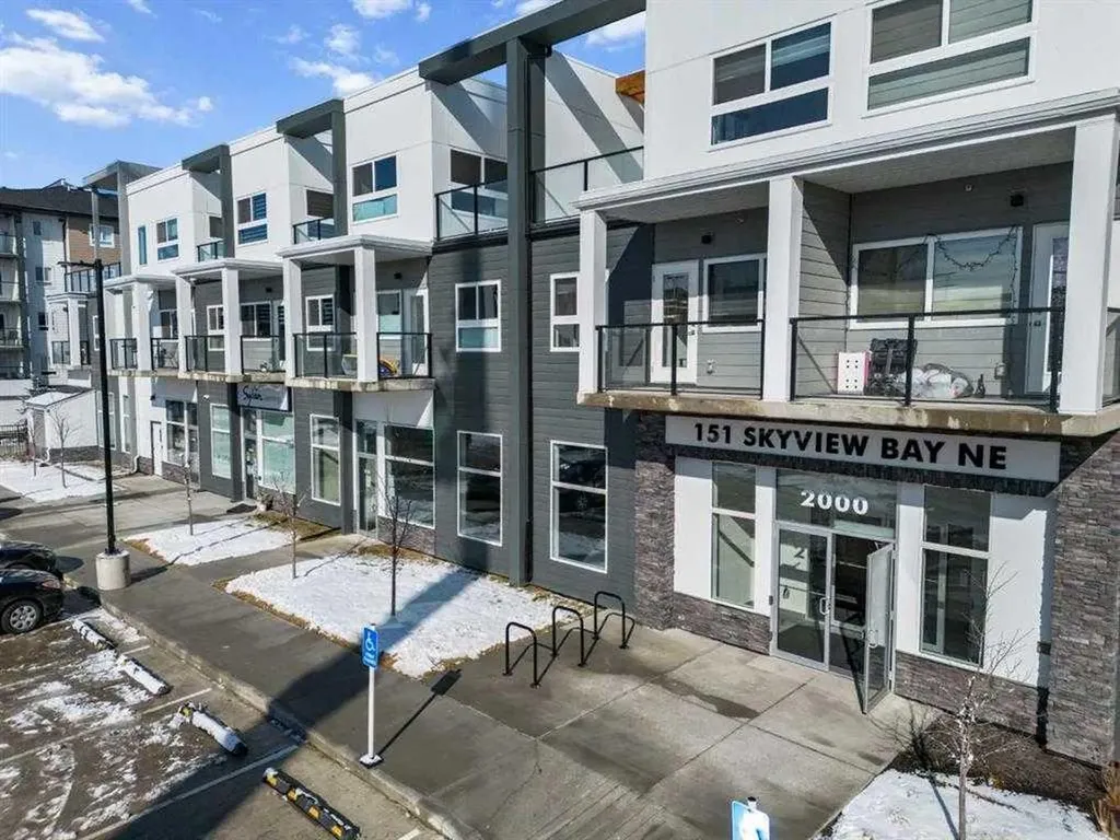 151 Sky View Bay NE Calgary AB T3N 1N6