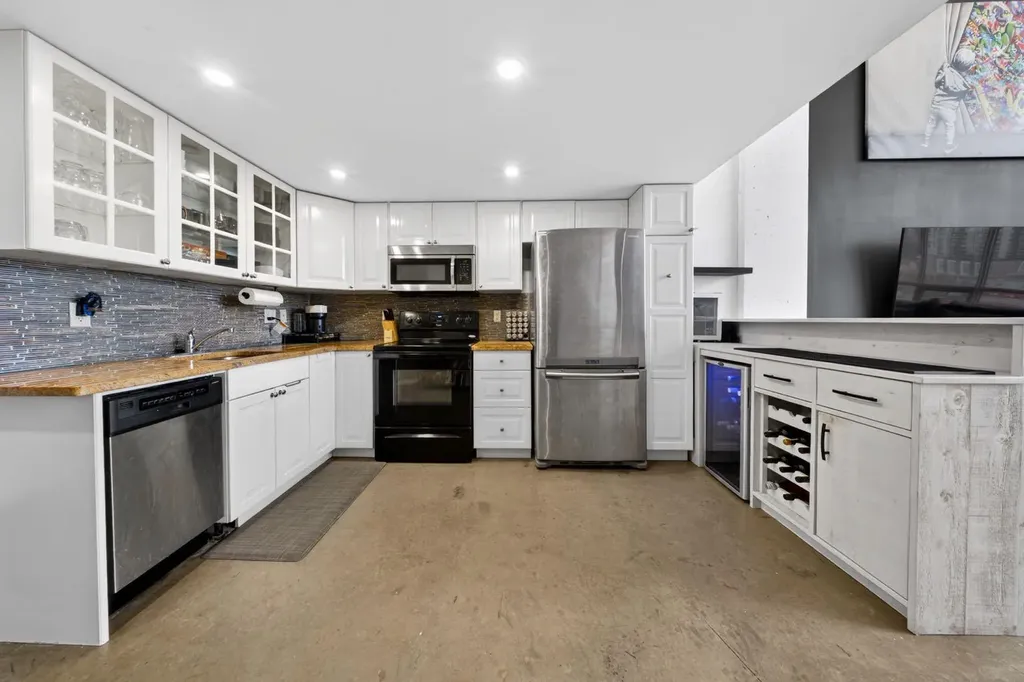 535 8 Avenue SE Calgary AB T2G 5S9