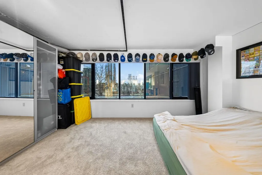 535 8 Avenue SE Calgary AB T2G 5S9